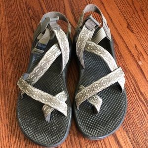 Gently Used Womens Z Chacos